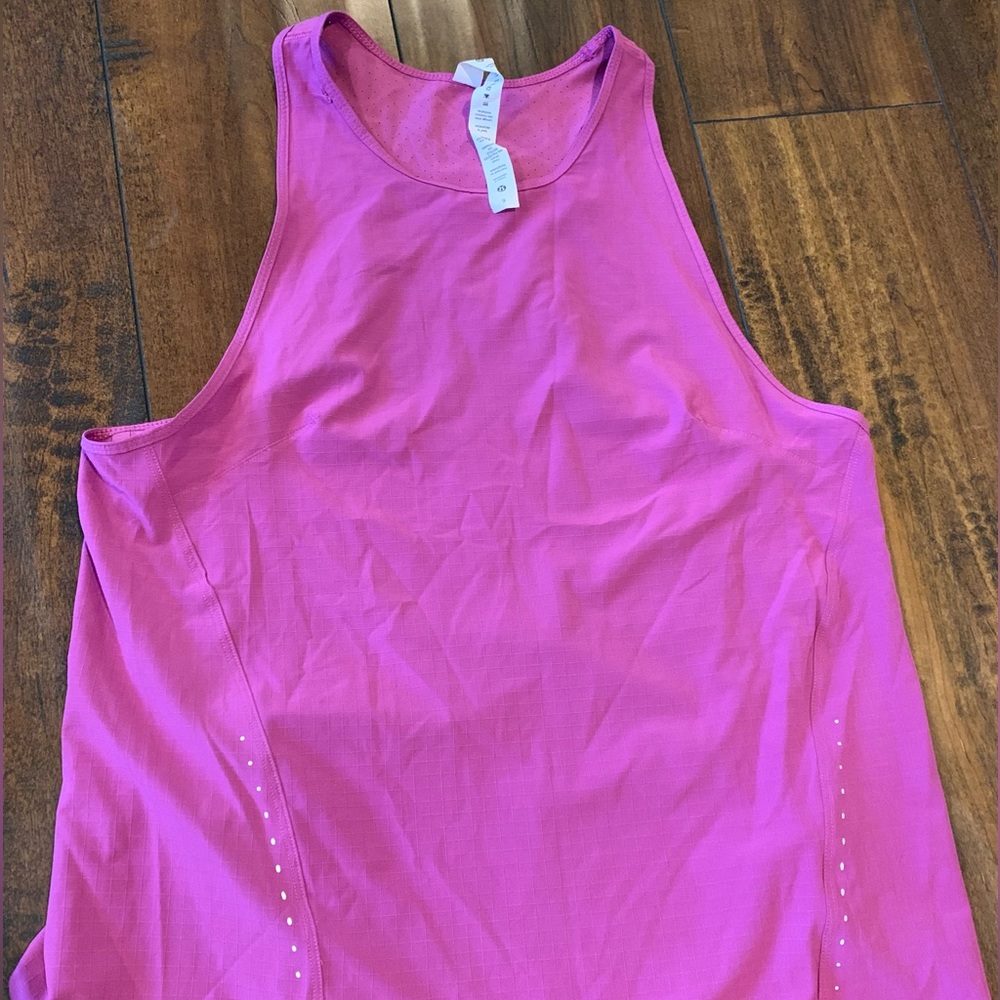 Lululemon top
